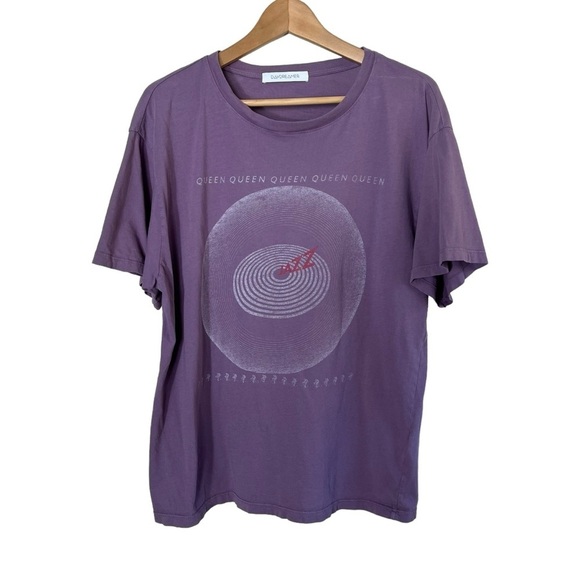 DAYDREAMER Queen Jazz Boyfriend Tee Shirt - Picture 3 of 10